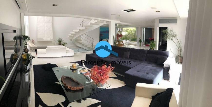 Casa de Condomínio à venda com 5 quartos, 800m² - Foto 4