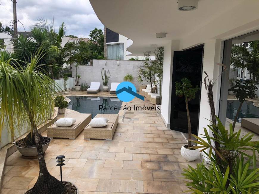 Casa de Condomínio à venda com 5 quartos, 800m² - Foto 9