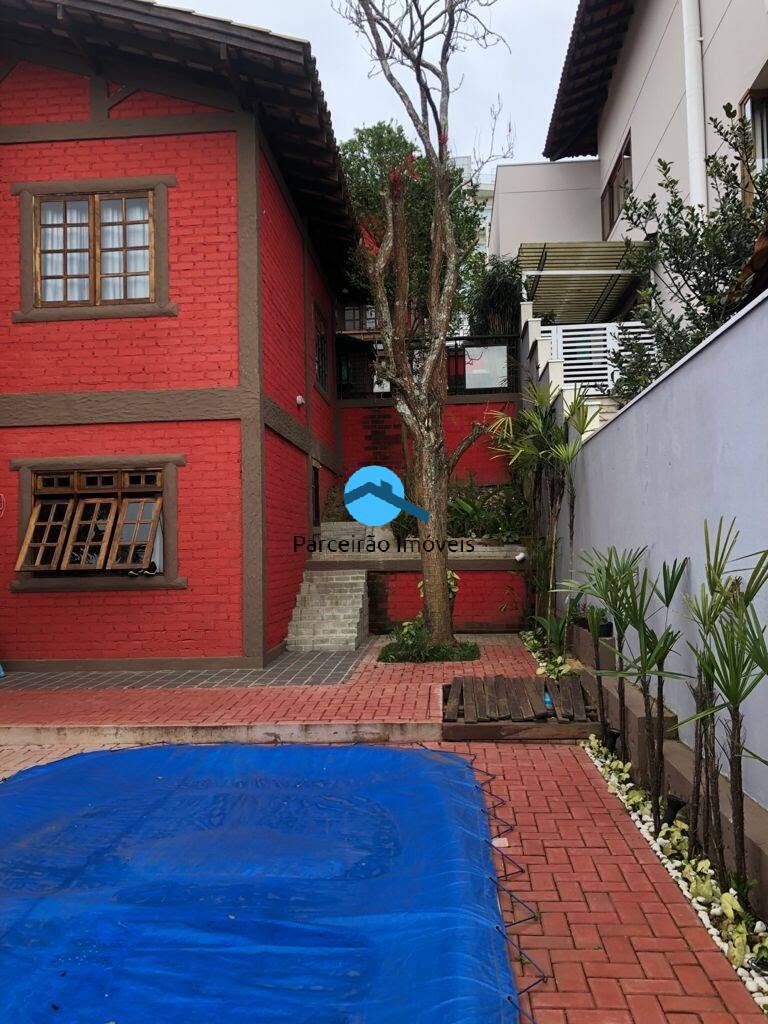 Casa de Condomínio à venda com 3 quartos, 250m² - Foto 3