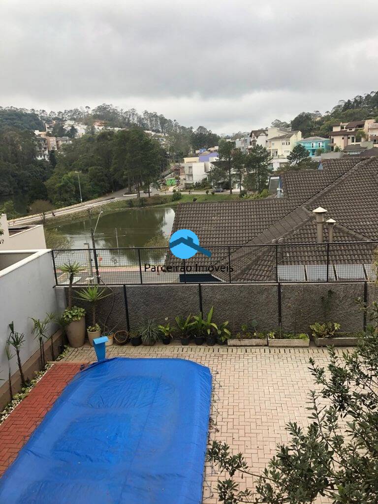 Casa de Condomínio à venda com 3 quartos, 250m² - Foto 2