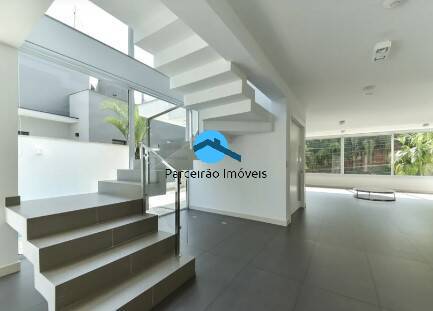 Casa à venda com 3 quartos, 406m² - Foto 4