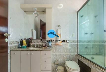 Casa de Condomínio à venda com 4 quartos, 550m² - Foto 29