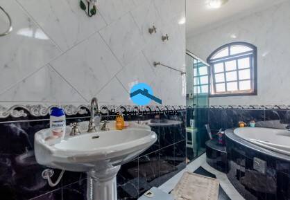 Casa de Condomínio à venda com 4 quartos, 550m² - Foto 32
