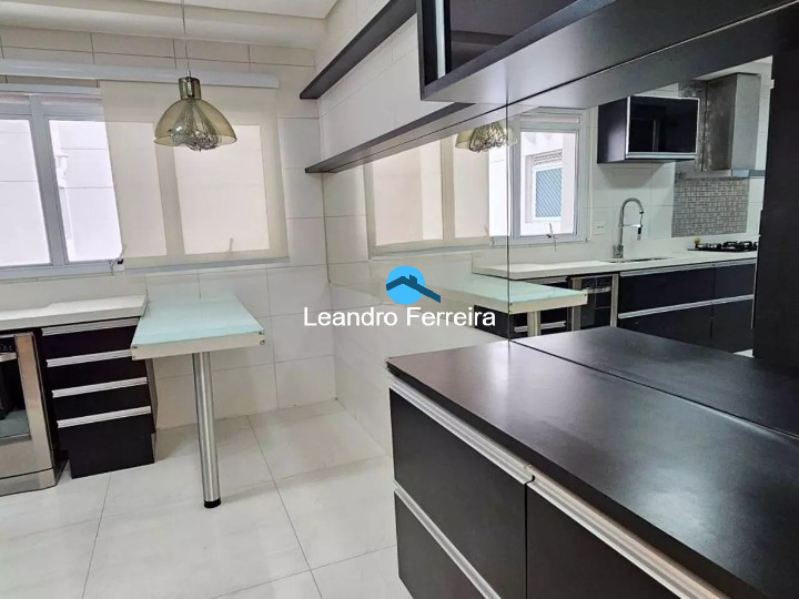 Apartamento, 3 quartos, 242 m² - Foto 1
