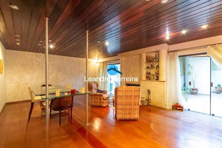 Casa, 4 quartos, 300 m² - Foto 1