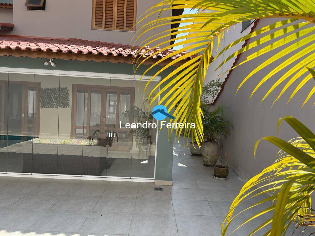 Casa à venda com 3 quartos, 439m² - Foto 21