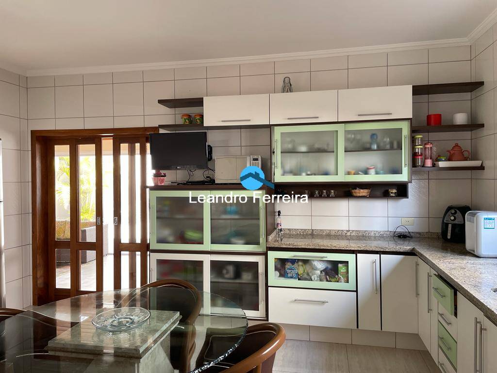 Casa à venda com 3 quartos, 439m² - Foto 19
