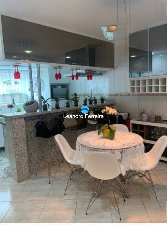 Casa à venda com 3 quartos, 248m² - Foto 6