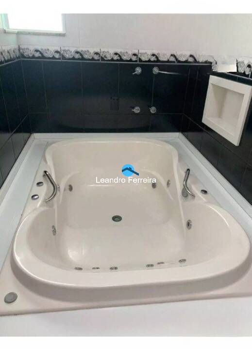 Casa à venda com 3 quartos, 248m² - Foto 14