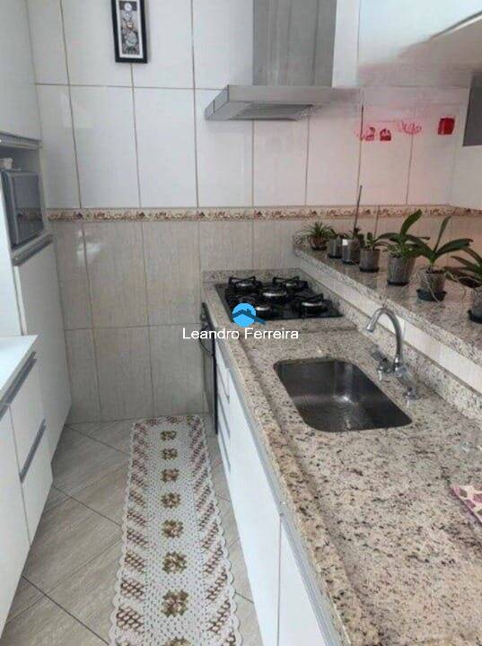 Casa à venda com 3 quartos, 248m² - Foto 8