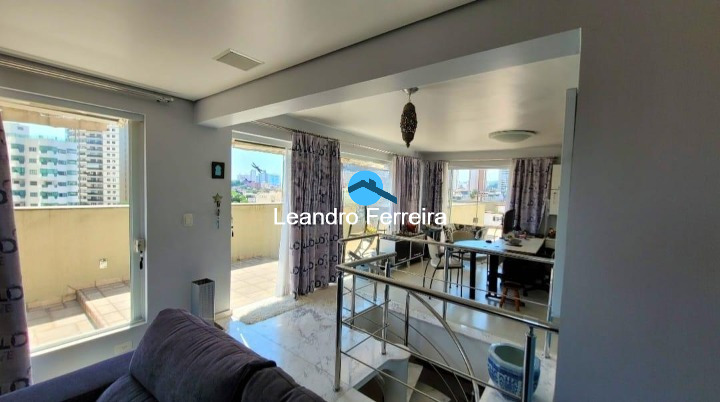 Cobertura, 3 quartos, 220 m² - Foto 4