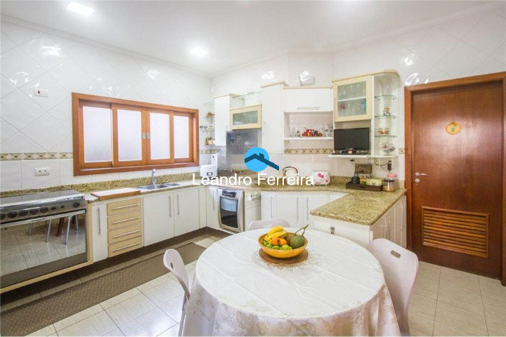Casa de Condomínio à venda com 4 quartos, 420m² - Foto 10