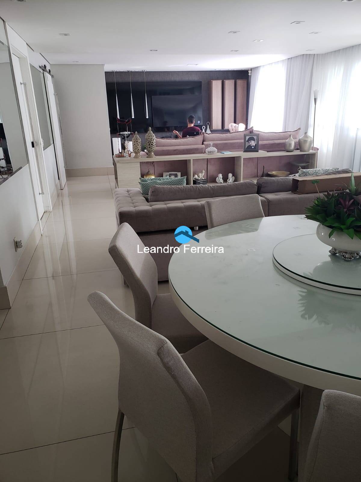 Apartamento, 4 quartos, 237 m² - Foto 2